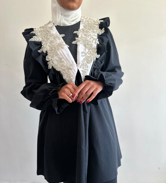 White embilleshed collar dress
